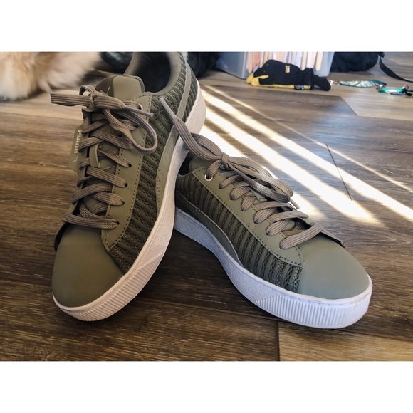 Green Puma Platform Sneakers - Picture 3 of 4